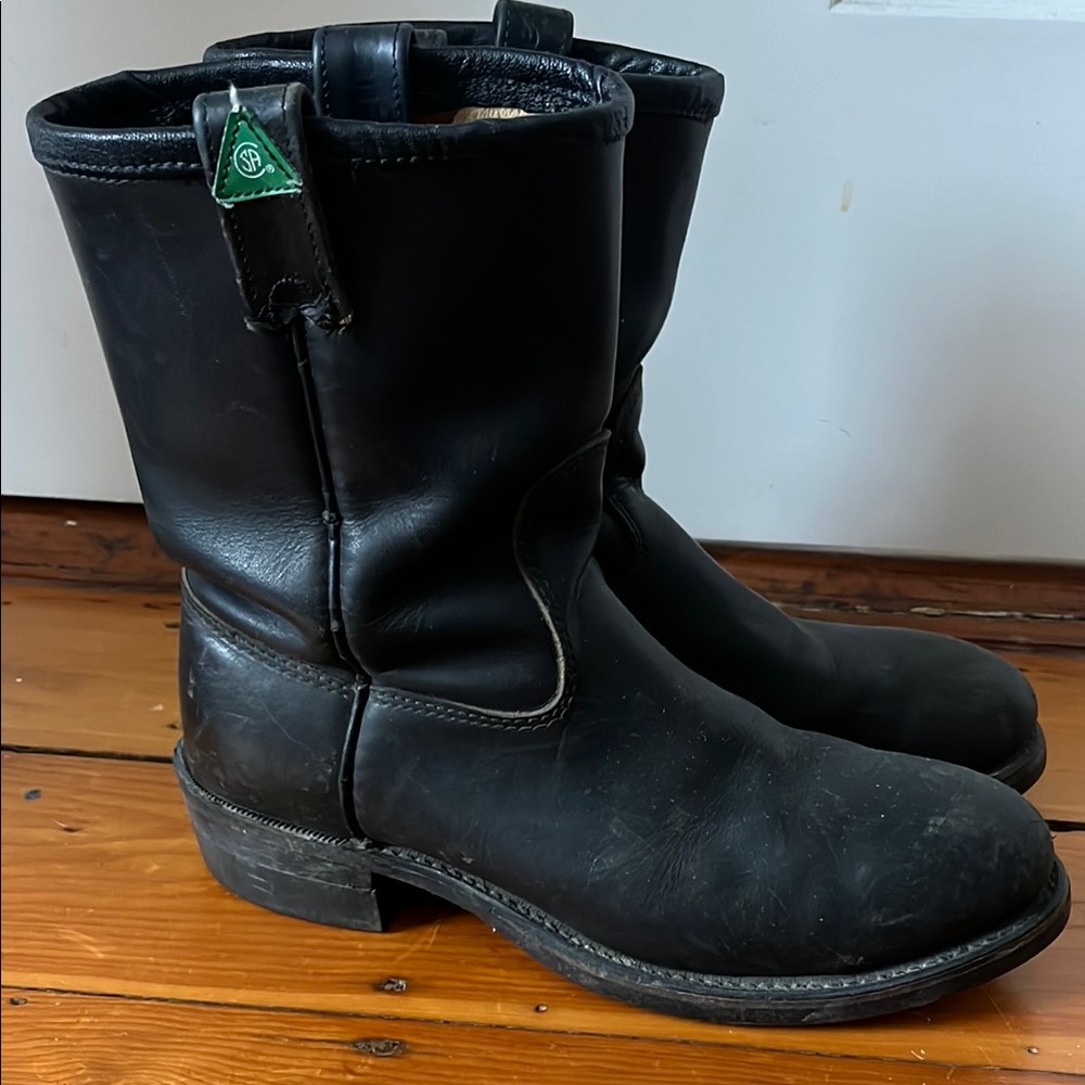 Black Leather Utility Boots with Durable Sole
